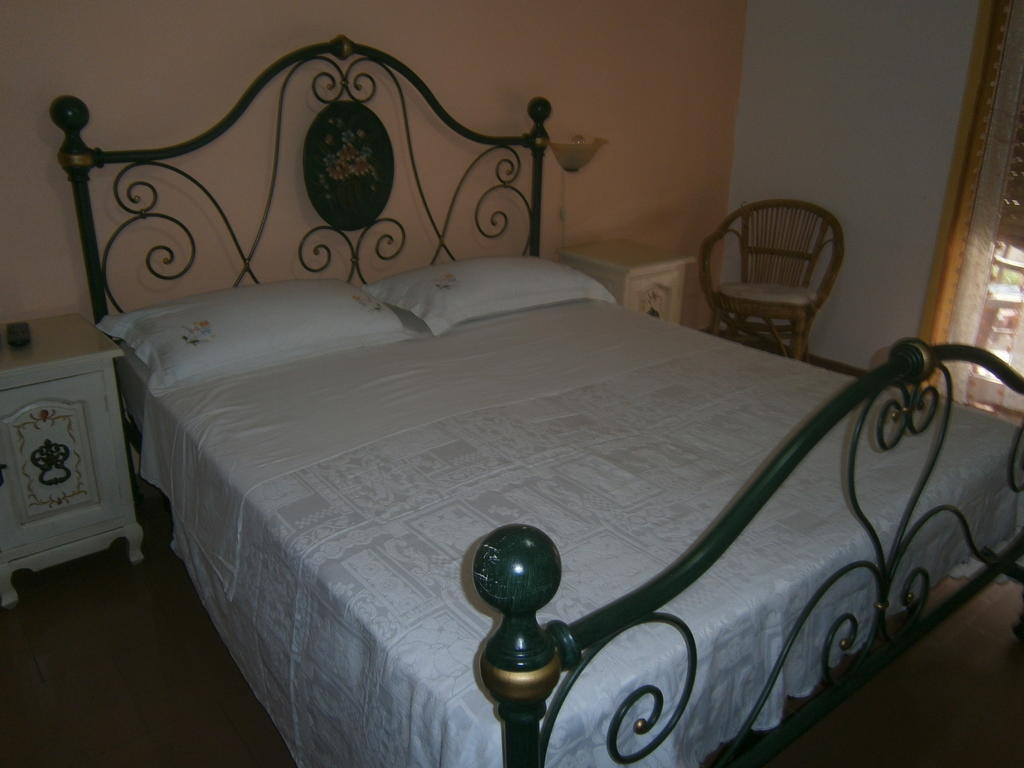 Pensione S. Antonio Ristorante Silvia Furci Siculo Habitación foto