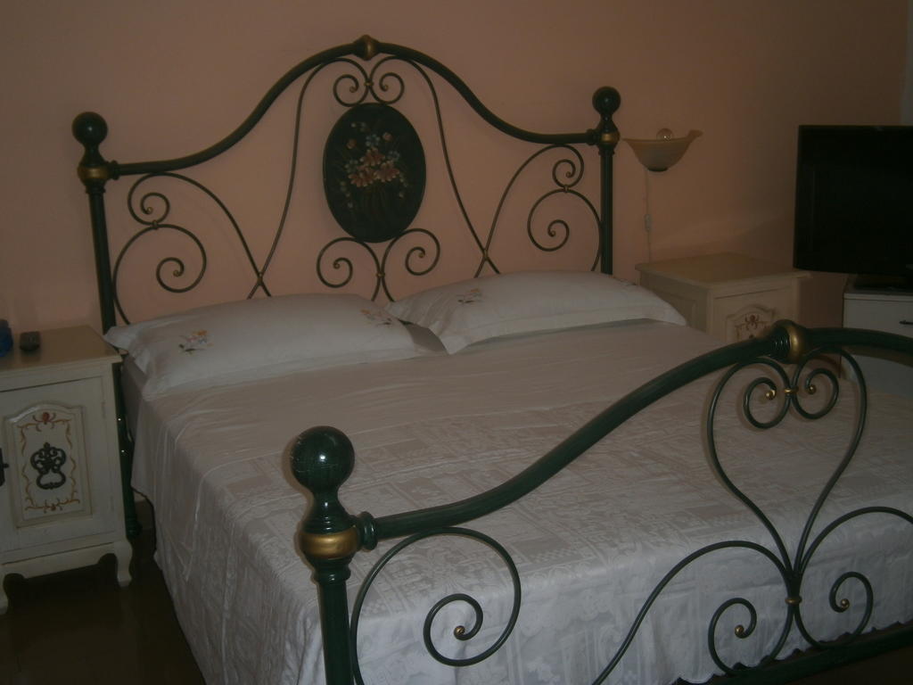 Pensione S. Antonio Ristorante Silvia Furci Siculo Habitación foto